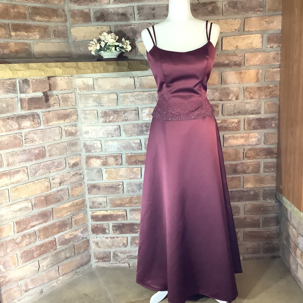 JORDAN Vintage Burgundy Rhinestone Maxi Gown w/Shaw